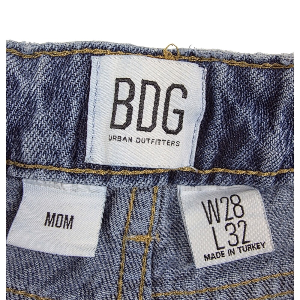 BDG Urban Outfitters Relaxed Fit High Rise Mom Distressed Jeans Women's Size 28 - Picture 6 of 7